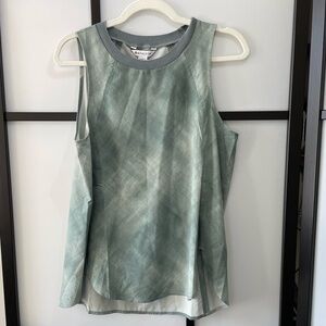 [s] Athleta Zephyr Print Green & Silver Sleeveless Lightweight Tank Top